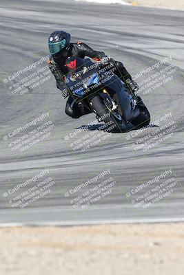 media/Dec-01-2025-Moto Forza (Mon) [[2daa91e15f]]/2-Intermediate Group/Session 2 (Turns 9 and 10)/